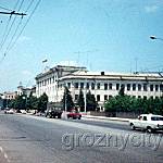 Мост через Сунжу. Совет Министров Чечено-Ингушской АССР.